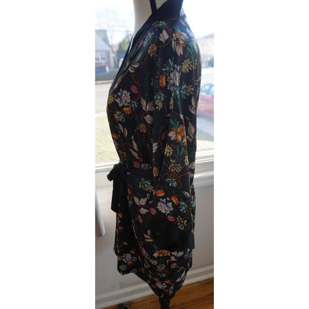 Victoria's Secret Women's Black Floral Satin Short Floral Robe - Size M/L - Picture 3 of 11